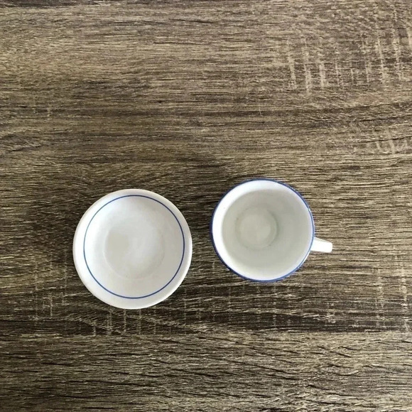 Vtg  Mini Teacup and Saucer - Picture 4 of 5
